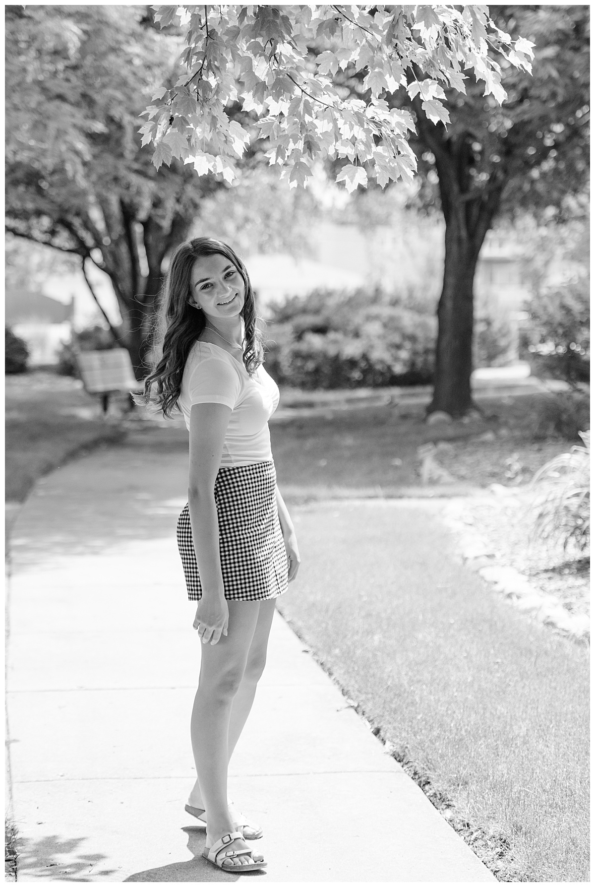 Black and white senior girl portrait by Chicago senior photographer Kristen Hazelton