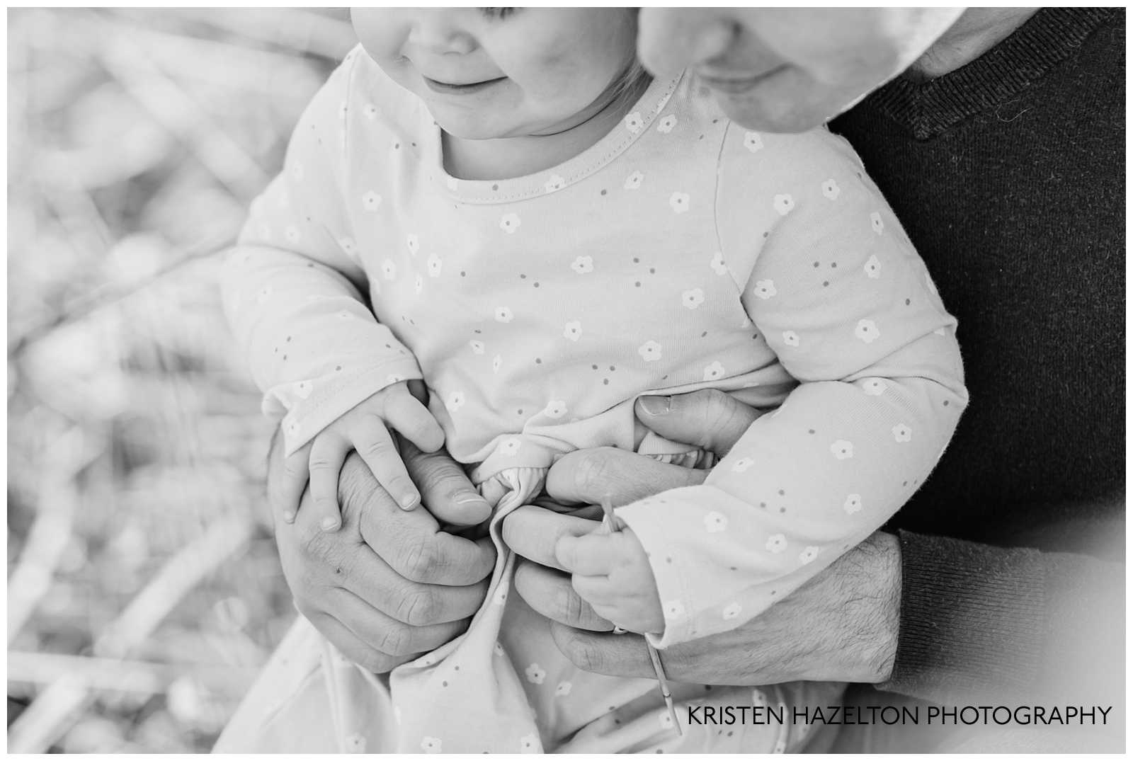 Forest Park family photography; black and white photo of Dad snuggling with his toddler daughter