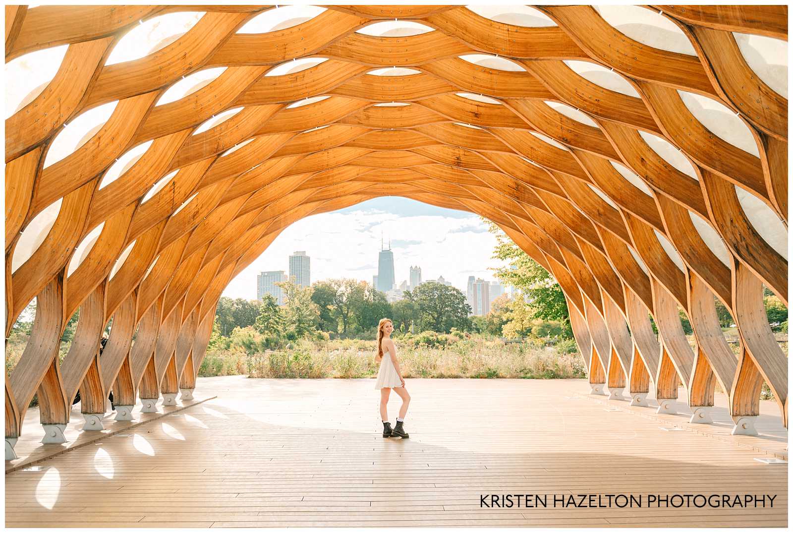 High School Senior photos at the Lincoln Park zoo Honeycomb or People's Gas Pavilion by Chicago Senior Photographer Kristen Hazelton