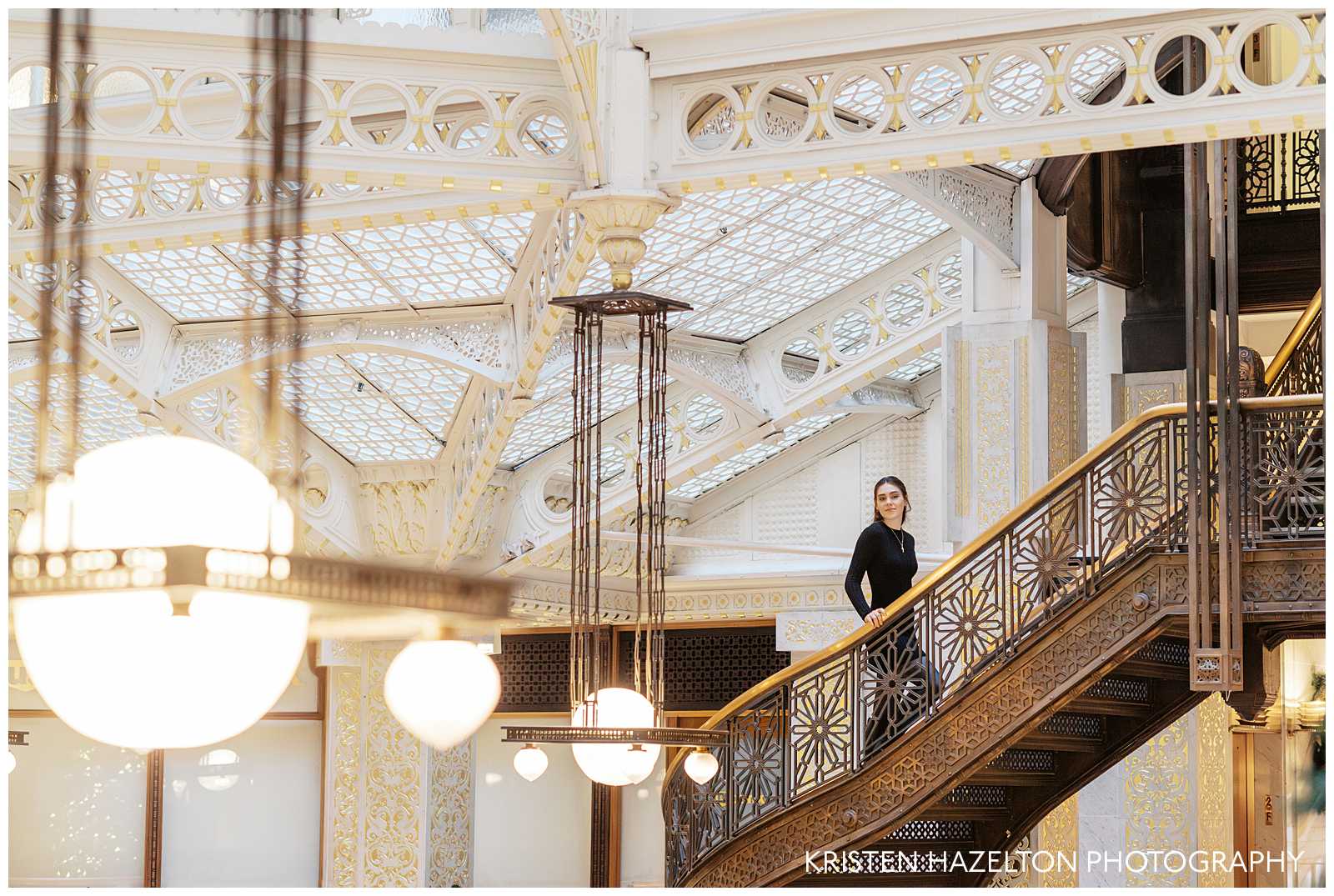 High school senior portraits in the Light Court of the Rookery Building in Chicago